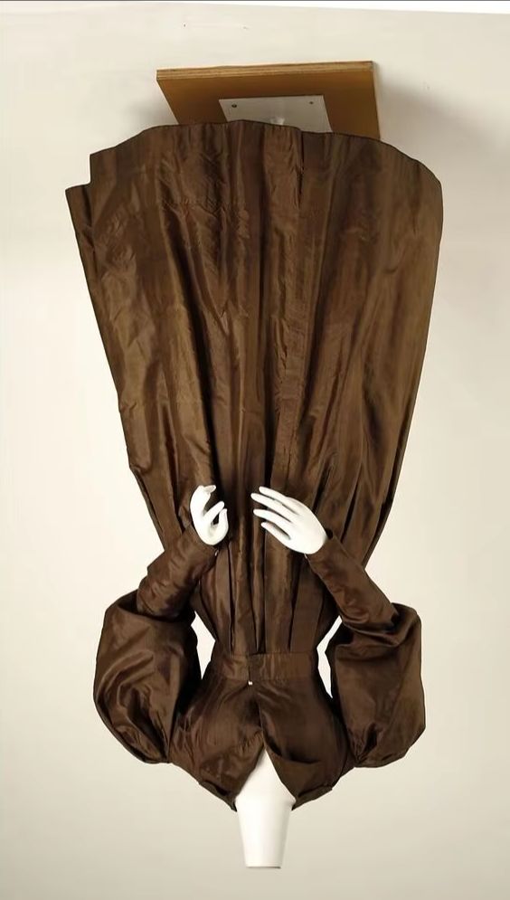 Victorian Lantern Sleeves Ball - Dresses 评论和价格