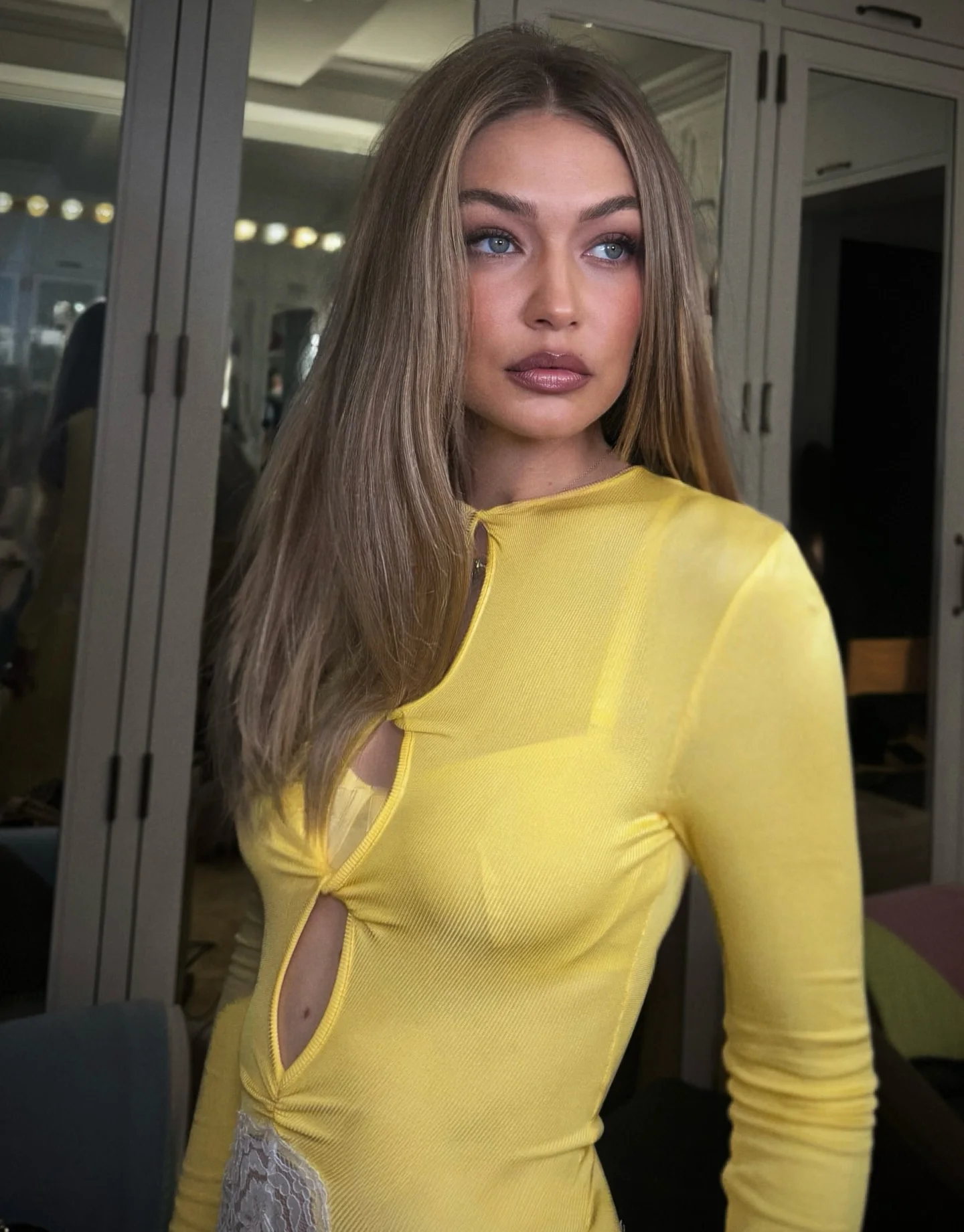 Women Yellow Lace Cutout Long  - Bodycon Long Sleeve Ribbed Dress 评论和价格